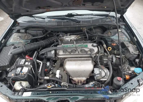 2000 Honda Accord 2.3 Se из США, поврежденный, VIN 1HGCG6695YA044682